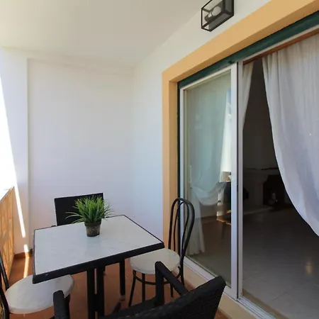 Beauty By The Sea 阿尔布费拉