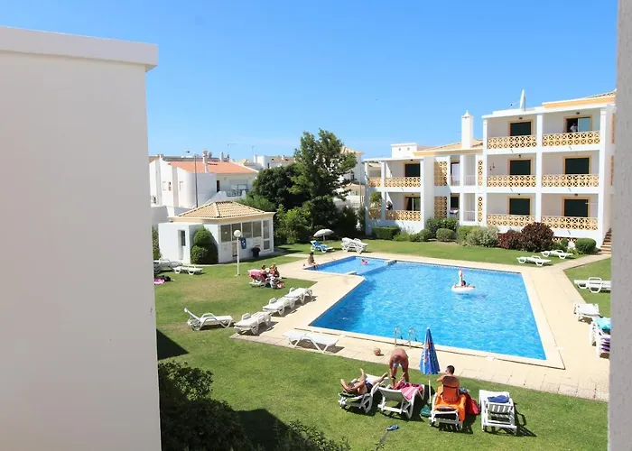 Beauty By The Sea 알부페이라