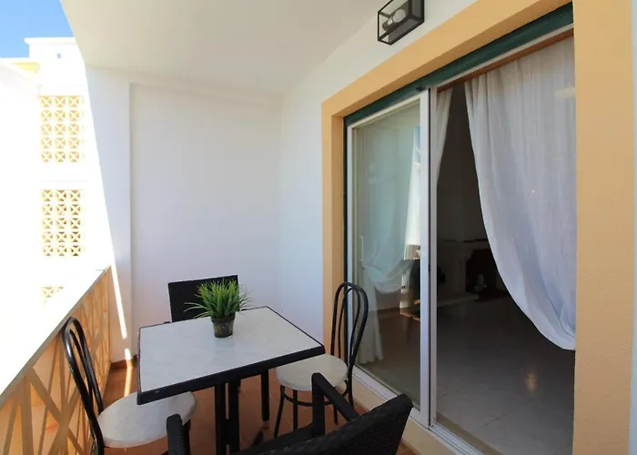 Beauty By The Sea 알부페이라